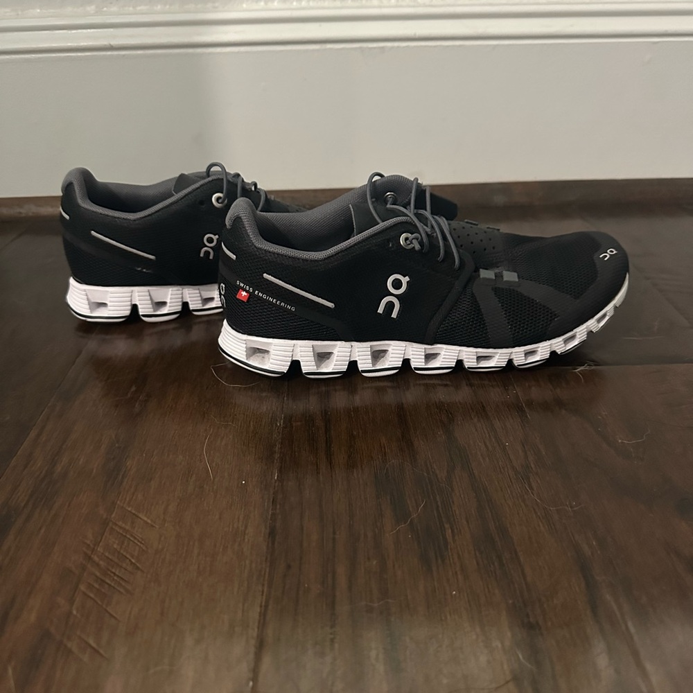 On Women's Black and White Athletic Shoes